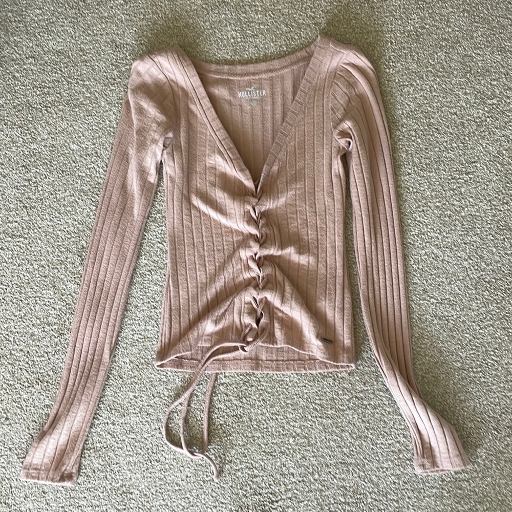 light pink holister long sleeve